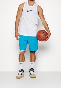 Nike Performance Träningsshorts - light blue