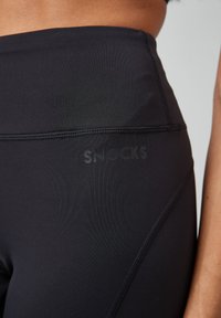 SNOCKS Shorts - schwarz