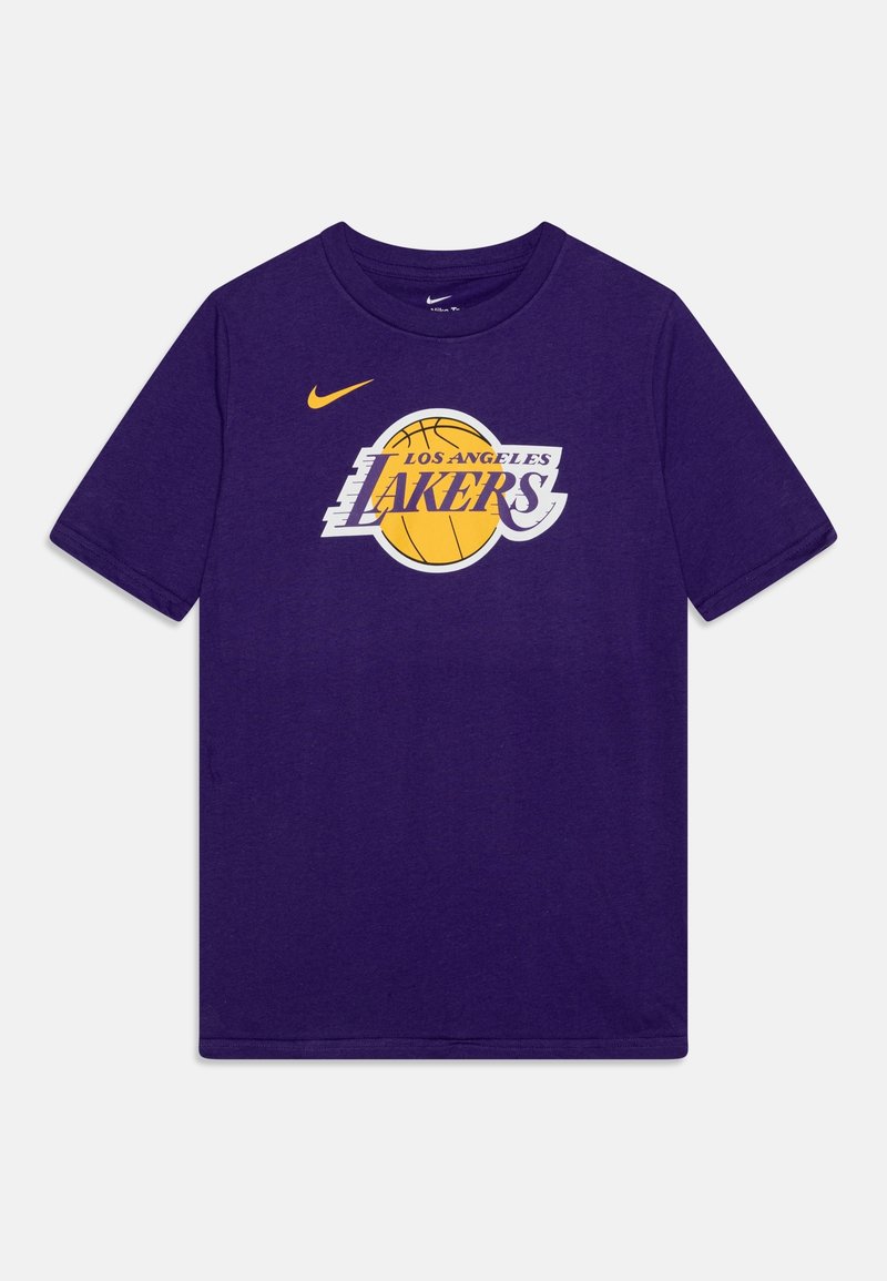 Fialové bavlněné tričko s logem "Los Angeles Lakers" v bílé a žluté barvě, s grafikou basketbalového míče a logem Nike na hrudi.