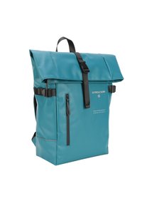 Sac à dos étanche teal avec fermeture à rabat, quincaillerie noire, poche zippée à l'avant et bretelles ajustables pour le confort et la fonctionnalité.