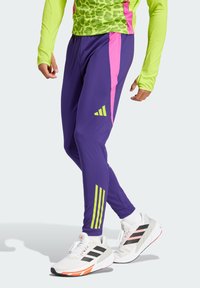 adidas Performance - PREDATOR TRAINING - Bikses - dark purple/semi lucid fuchsia Miniatūras attēls 1