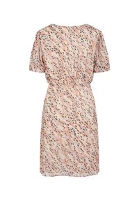 Sukienka w kwiatowy wzór z krótkimi rękawami, ze zgromadzonym w pasie fasonem, wykonana z lekkiego materiału w pastelowych odcieniach różu, beżu i czerni.