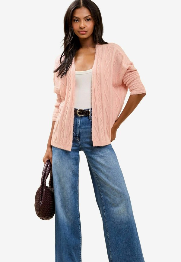 REGULAR FIT BATWING CABLE COSY  - Strickjacke