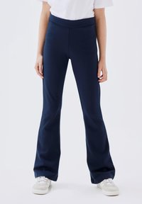 Name it - NKFFRIKKALI BOOTCUT PANT - Pantaloni de trening - dark sapphire Imagine miniatură 1