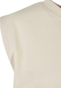 Urban Classics T-shirts - softseagrass