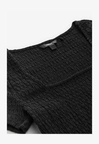 Unausgewählt, black