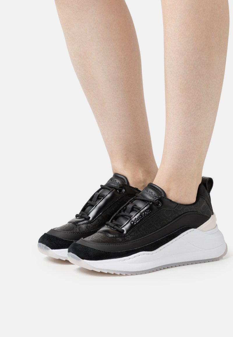 Calvin Klein INTERN WEDGE LACE UP Baskets basses black/noir