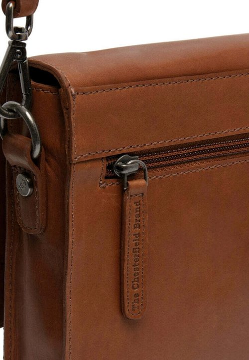 The Chesterfield Brand WAX PULL UP GAIL Handtasche cognac
