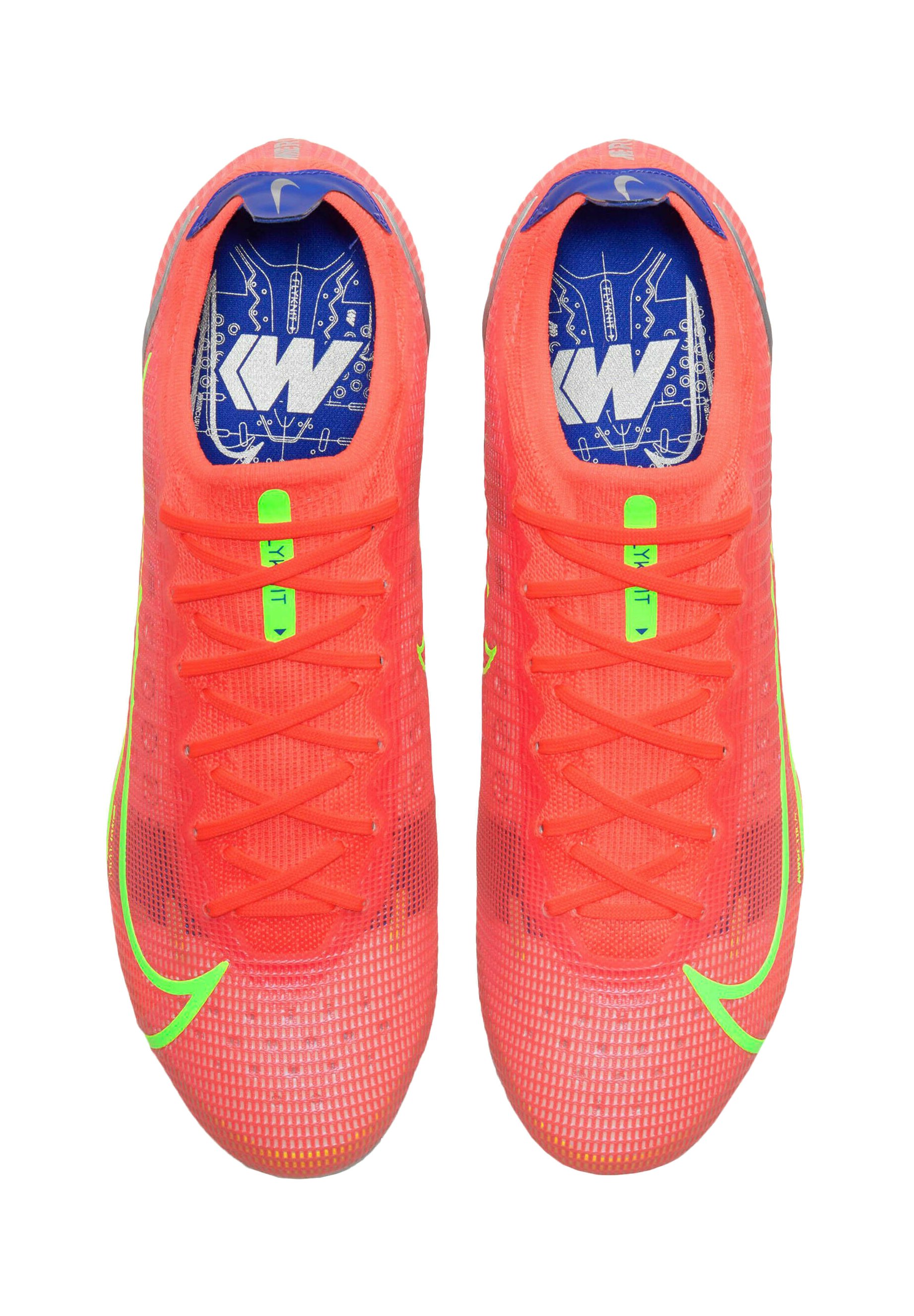 nike stud football boots