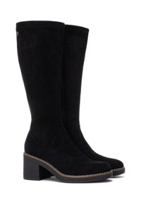 Stivali al ginocchio in suede nero con superficie strutturata, punta rotonda e tacco spesso. Presentano dettagli di cucitura e cerniera laterale per una facile vestibilità.