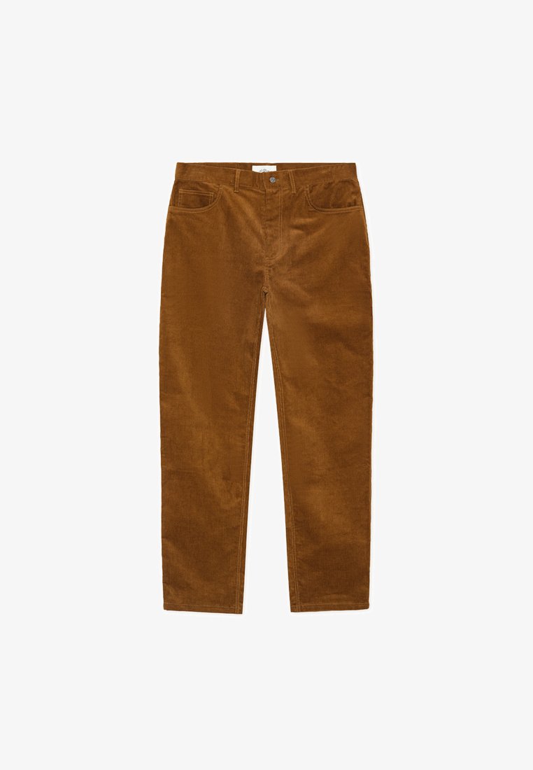 Καφέ παντελόνι κορδρέ με πέντε τσέπες, κλείσιμο με κουμπί και ίσια εφαρμογή στο πόδι, απλωμένο επίπεδα σε λευκό φόντο.
