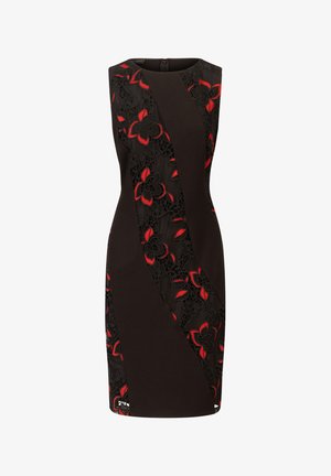 Czarna sukienka z koronkowymi wstawkami, zdobiona czerwonymi kwiatowymi wzorami. Bez rękawów, dopasowany krój z zamkiem błyskawicznym z tyłu i zaokrąglonym dołem.