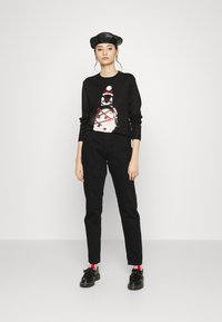 ONLY ONLXMAS NEW PINGUIN  - Camisola - black