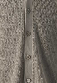 DRYKORN RAYMONT - Kardigán - brown