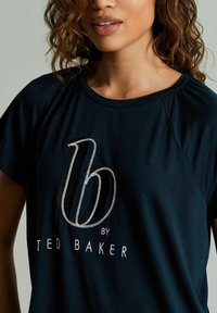 B by Ted Baker SET  - REGULAR FIT - Pyžamová súprava - charcoal grey bird floral print