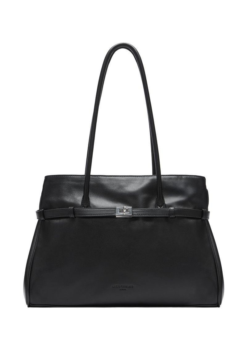Czarna skórzana torba na ramię z podwójnymi uchwytami, srebrnym okuciem i gładką teksturą. Posiada poziomy pasek z detalem z zapięciem.