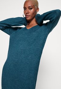 JDY JDYELANORA V-NECK NOOS - Pulóverruha - atlantic deep