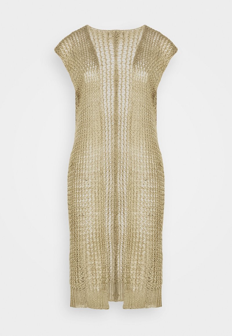 Vestido de punto con diseño de tejido abierto, en beige claro. Presenta mangas cortas y una silueta recta que se extiende hasta la mitad de la pantorrilla.