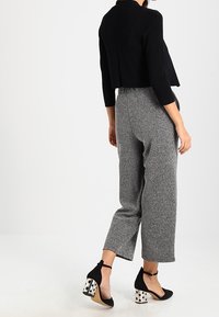 comma Kofta - black