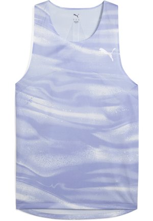 Débardeur violet clair avec un motif ondulé blanc, fabriqué dans un tissu texturé, avec un logo sur le coin supérieur gauche.