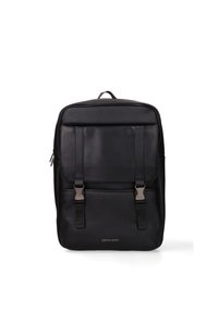 Zaino in pelle nera con due cinghie frontali, una texture liscia e chiusura con zip. Logo "Pierre Cardin" visibile sul davanti.