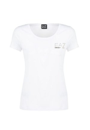 T-shirt bianco a maniche corte in tessuto morbido, con scollatura rotonda e un logo sul lato sinistro del petto in riflessi metallici.