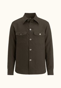 Mørk olivengrøn langærmet skjortejakke med spids krave, knaplukning foran, to brystlommer med klap og knap samt sidelommer.