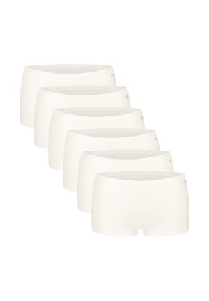 Witte katoenen boxershorts in een verpakking van zes. Gladde textuur, elastische taillebanden en een minimalistisch ontwerp zonder zichtbare patronen of accenten.