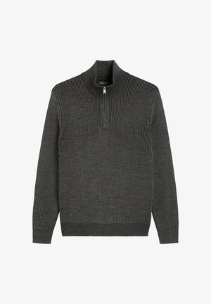 Ciemnoszary prążkowany sweter z wysokim kołnierzem i zapięciem na półzamek. Tkanina ma jednolitą teksturę i dopasowany krój.