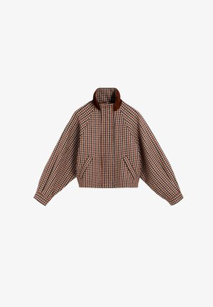 Chaqueta a cuadros marrón y blanca con mangas largas, cuello alto, cremallera frontal y bolsillos laterales en ángulo.