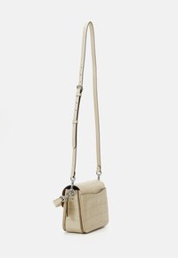 COACH EMBOSSED CASSIE CROSSBODY - Borsa a mano - ivory