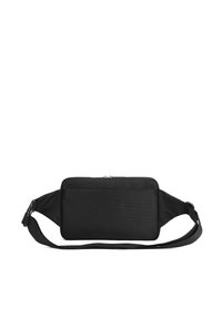 Borsa a vita nera di forma rettangolare, con una texture liscia, chiusura con zip e una tracolla regolabile.