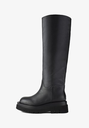 L37 Botas con plataforma - black