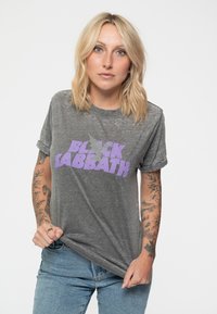 Paradiso Clothing Black Sabbath Logo and Daemon Burnout - Print T-shirt - charcoal