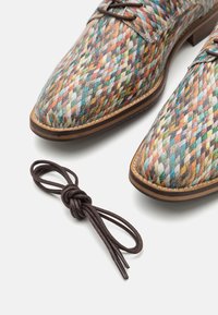 Bullboxer Zapatos de vestir - multi-coloured