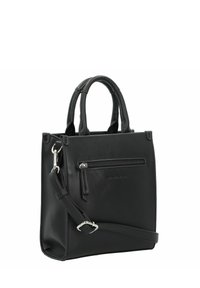 Sac en cuir noir avec doubles poignées supérieures et une bandoulière amovible. Dispose d'une poche zippée à l'avant et d'un design minimaliste.