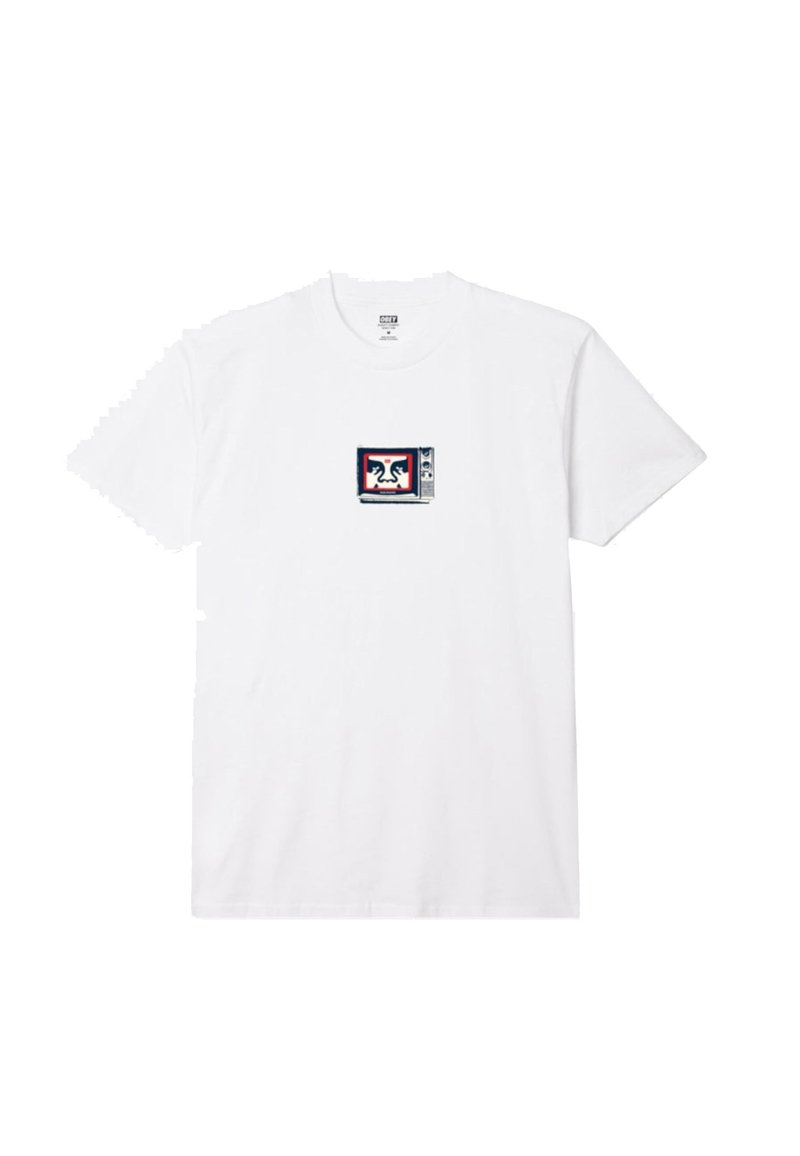 Tricou alb din bumbac, cu un grafism mic reprezentând un televizor vintage, încadrat cu borduri roșii și albastre, plasat în centrul tricoului. Mâneci scurte, guler rotund.