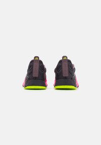 adidas Performance DROPSET 3 UNISEX - Chaussures fitness - lucid pink/semi blue/shadow fig