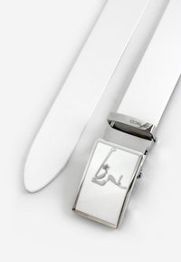White leather belt with a rectangular silver buckle featuring a minimalist design and an embossed logo. Smooth texture, sleek finish.