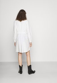 Pieces Skjortklänning - off-white