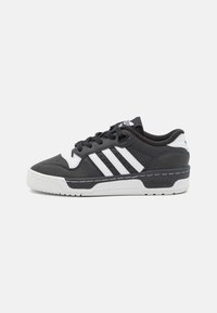 adidas Originals - RIVALRY UNISEX - Sneakers - core black/cloud white Miniaturebillede 1