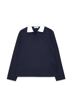 - Koszulka polo
