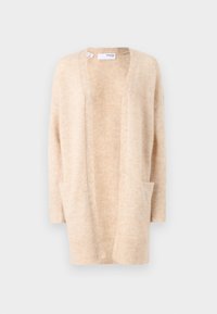 Cardigan beige realizzato in morbido tessuto a maglia con scollatura a V, apertura frontale e due tasche laterali. Presenta polsini e orlo a costine.