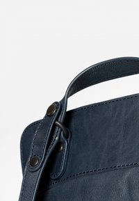 Aunts & Uncles MRS CRUMBLE COOKIE - Rugzak - midnight blue