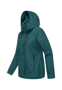 Giacca impermeabile color teal con cappuccio, cordini regolabili, due tasche con zip e una texture di tessuto liscia e resistente.