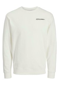 Sudadera blanca de manga larga, con cuello redondo, puños y dobladillo acanalados, presenta un pequeño logo negro "JACK & JONES" en el pecho.