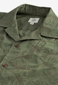 Next TEXTURED EMBROIDERED SHORT SLEEVE CUBAN COLLAR REGULAR FIT - Krekls - green