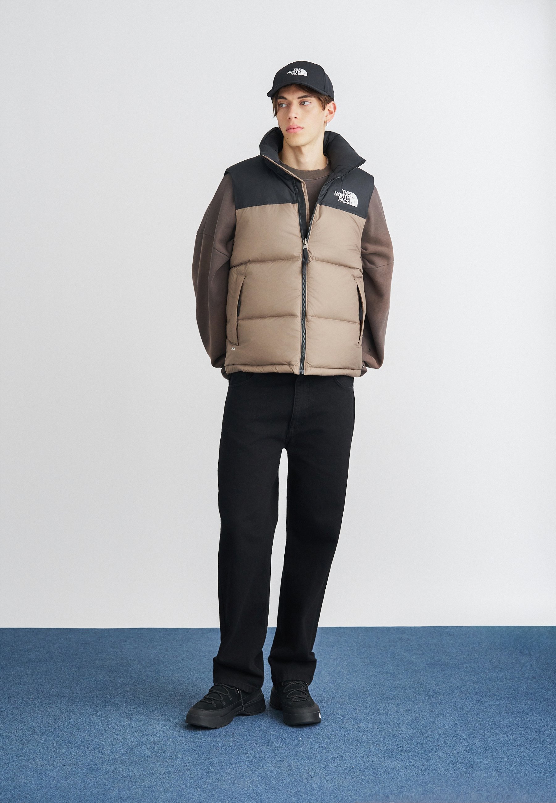 The North Face RETRO NUPTSE - Waistcoat - mocha brown/black/light