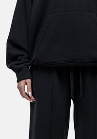 Thumbnail Image 4