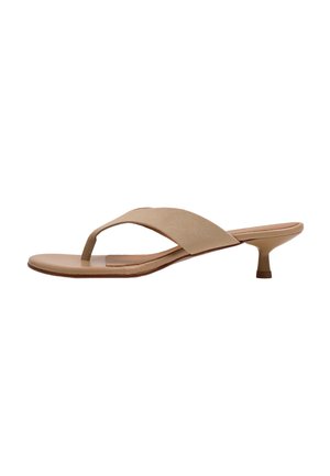 Sandalo beige con punta aperta, tacco basso kitten e fascia larga che attraversa il piede con un separadita.